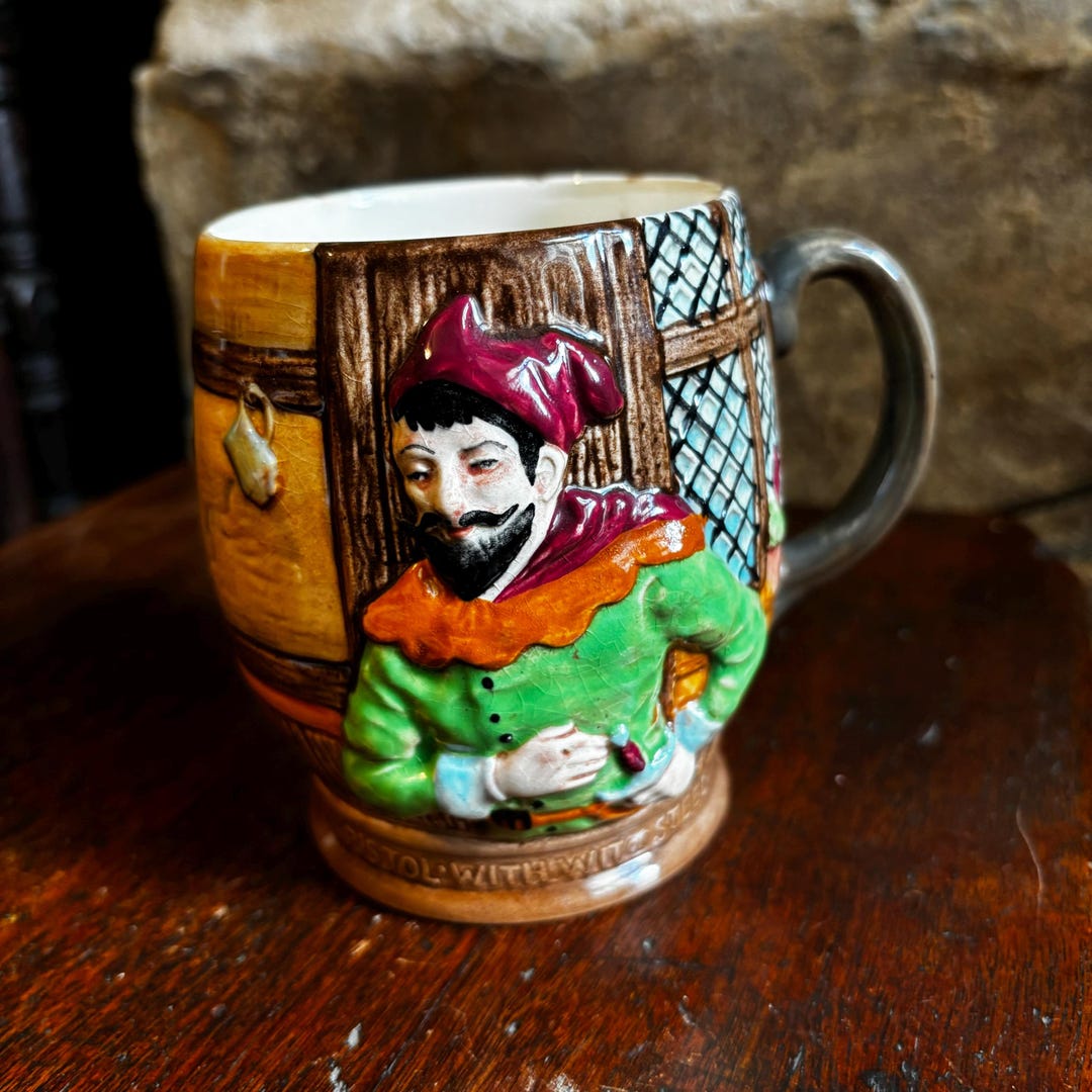 BESWICK ENGLAND　きたりすナトキン　 陶器オブジェ Vintage Shakespeare Mug by Beswick: Merry Wives of Windsor 