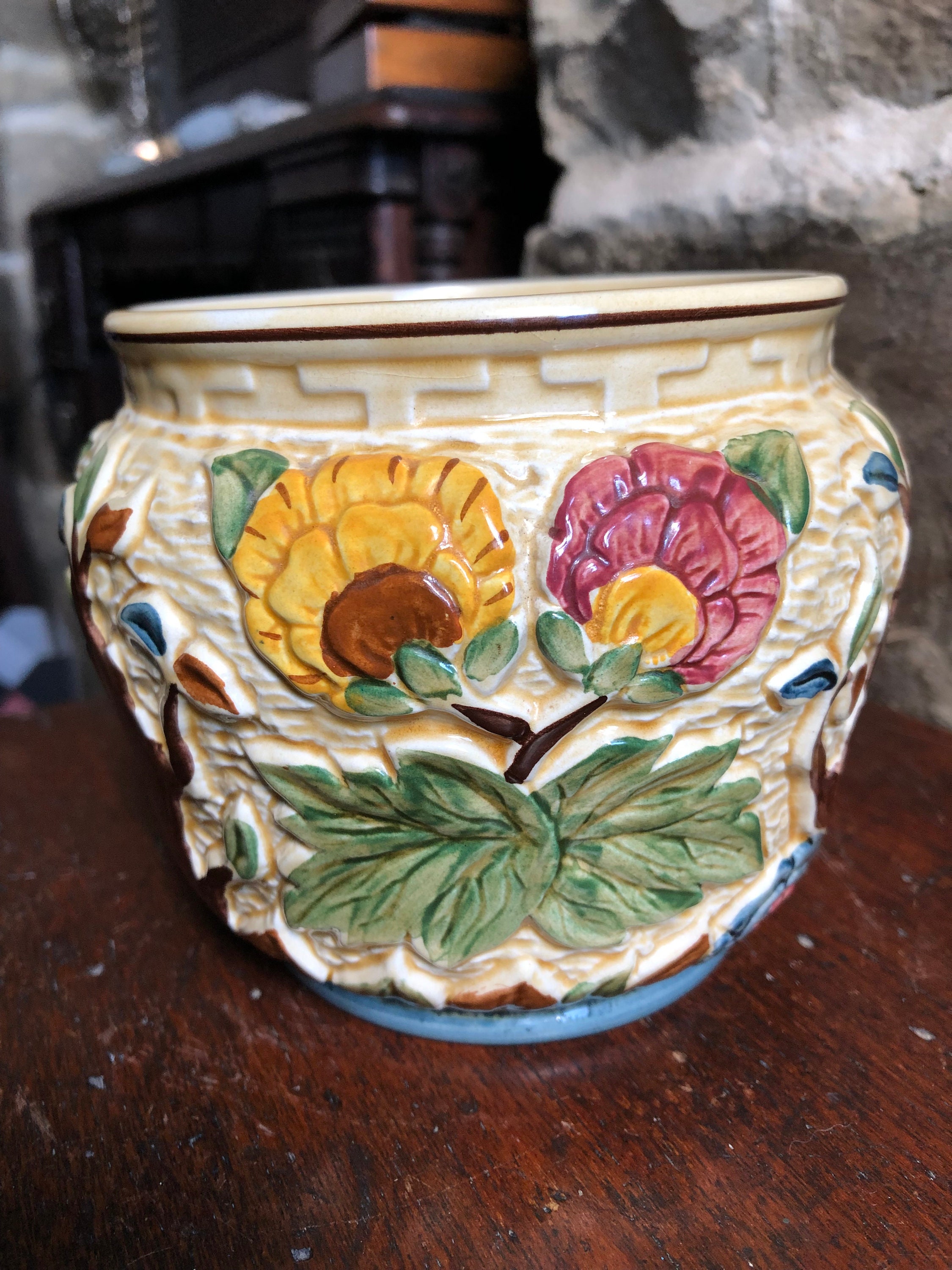 Vintage Vase HJ Wood Indian Tree 4.5