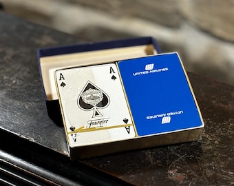 Rare vintage Fournier United Airlines Spanish Double Playing Card Set in velveteen case - collectible Aviation memorabilia