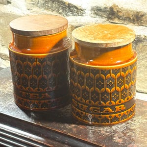 Vintage Hornsea Pottery Heirloom Pattern Mid Century Ceramic Tea, Sugar etc Storage Jars In Brown, With Wooden Lid VARIOUS AVAILABLE