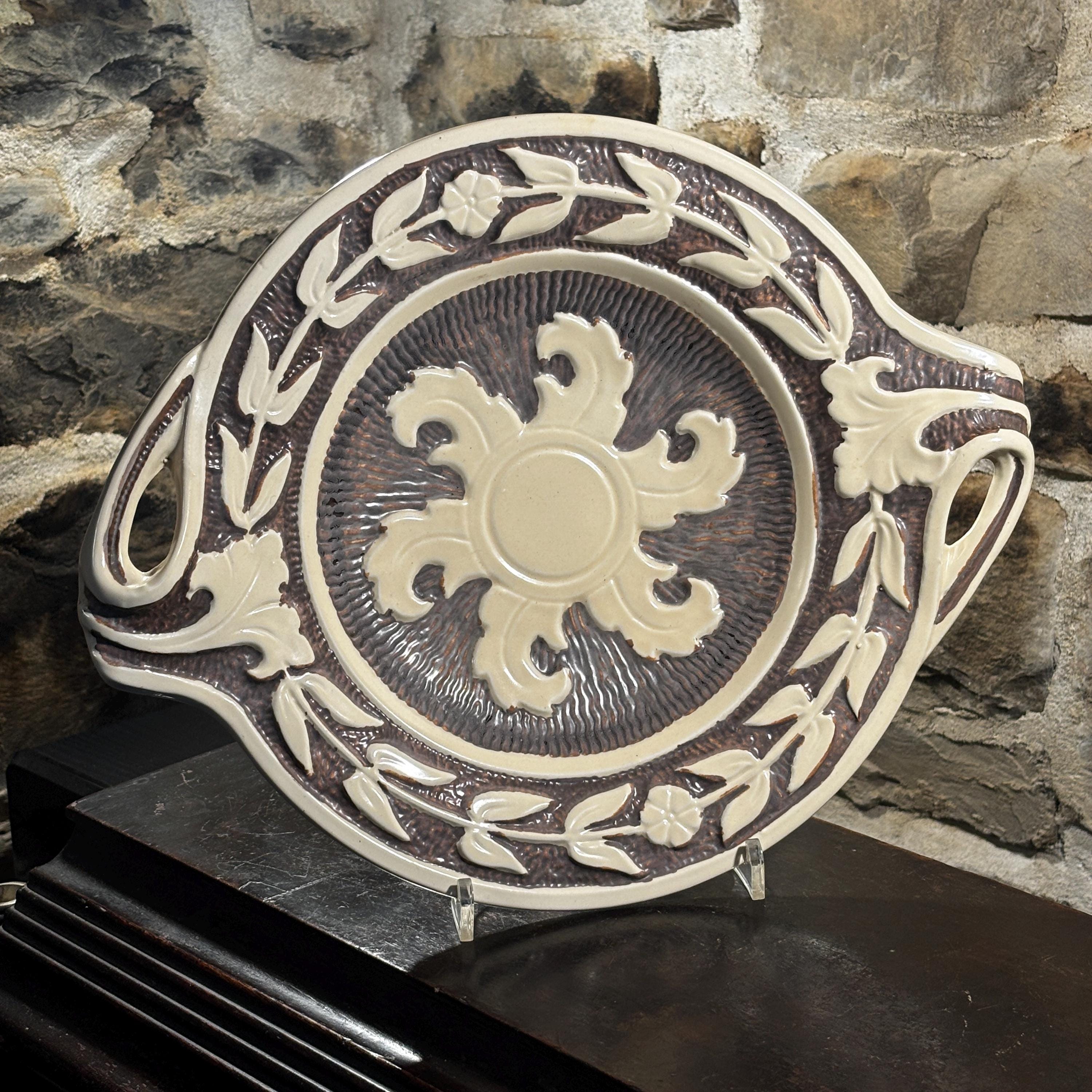 * antique plate ୨୧* フラワーレリーフ アンティークプレート Vintage Decorative Plate by Burleigh, 1930s Art Deco Brown & White