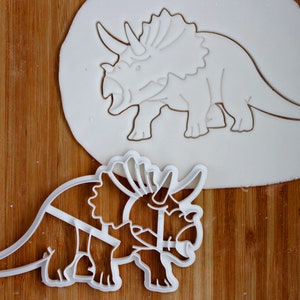 Triceratops Cookie Cutter | Fossil Dinosaurs | Cretaceous biscuit cutter | creative hunt kit extinct dinosaur