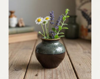 Mini handmade ceramic vase