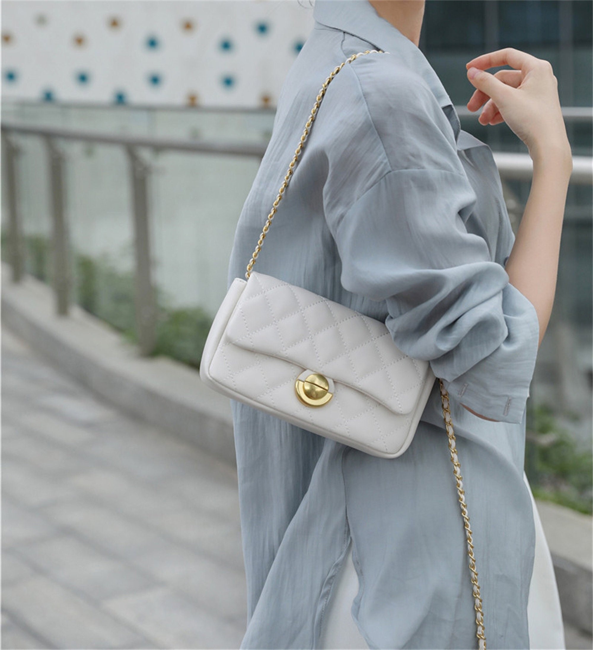 CHANEL SMALL DIANA SHOULDER BAG IN WHITE QUILTED LEATHER Still in fashion #25 CHANEL SMALL DIANA SHOULDER BAG IN WHITE QUILTED LEATHER Still in fashion