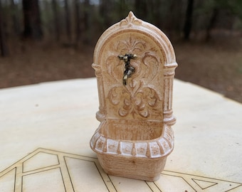 Home & Garden Fountain - Thee Evergreen Under Construction Dollhouse Kit