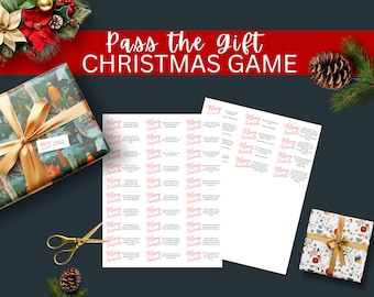Puede incluir: Un juego navideño festivo con regalos envueltos, etiquetas y tijeras. Los regalos están envueltos en papel de colores con cinta dorada. Las etiquetas dicen "Merry Christmas" e incluyen instrucciones del juego. Se muestra el texto "Pass the gift CHRISTMAS GAME".