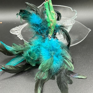 GREEN Chicken Foot ULTIMATE TALISMAN uncharged Good Luck Protection Success  Voodoo Root Work  Santeria Feather Beads Amulet Fast Cash