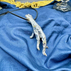 Silver CHICKEN FOOT NECKLACE  Cord Louisiana Voodoo Hoodoo Protection Uncharged Amulet Charm Good Luck Money Power Fortune amulet Talisman