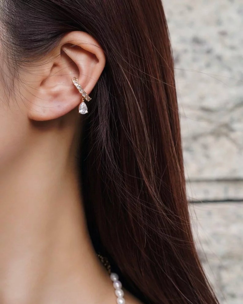 SINGLE GOLD PAVE EAR CUFF main image 1