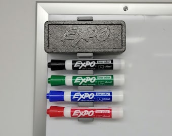 Soporte magnético para marcadores de borrado en seco: capacidad para 4 marcadores y un borrador.