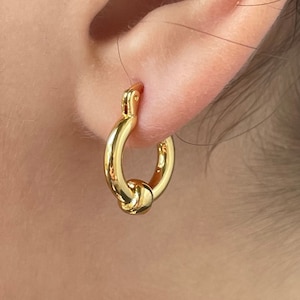 Thick huggie hoop earrings gold, huggie earrings, 18k gold filled hoops, thick hoops, everyday hoops, small gold hoops, tiny hoop earrings