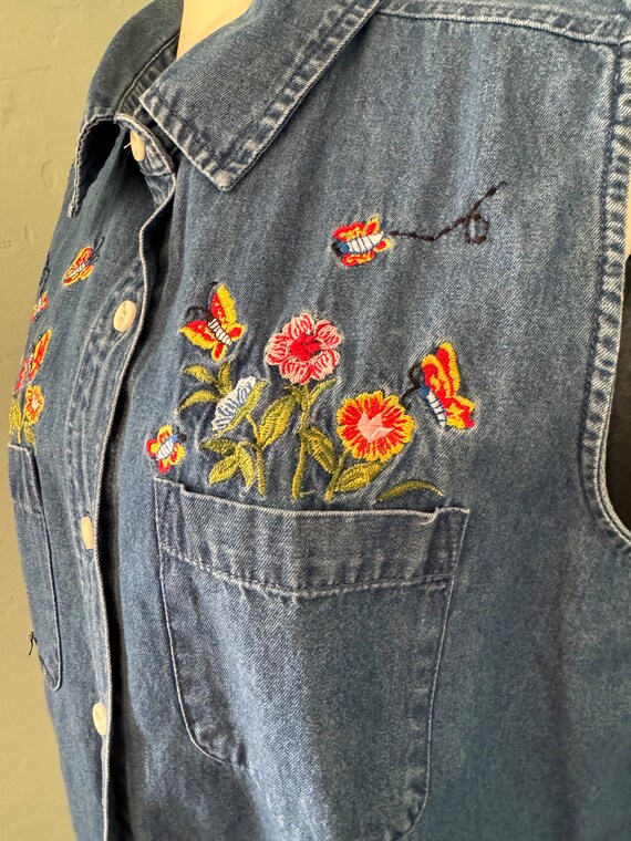 Adorable vintage 80s 90s embroidery denim sleevele