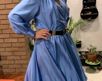 Flawless plus size True Vintage 1980s dress shirtdress silky blue hourglass shoulder pads with Lady Di vibes