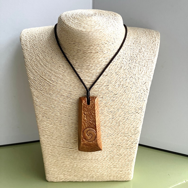 Pomouwood Fokienia Wood Faceted Toki & Koru Wooden Pendant Necklace 65 mm, Handmade Unique Wooden Gifts, Unisex Gifts PM206P image 8