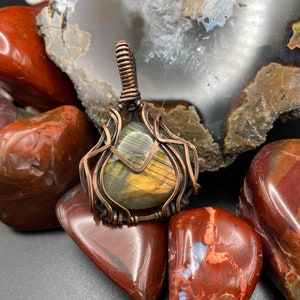 Orange flash labradorite pendant in copper