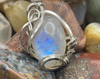 Blue flash moonstone pendant