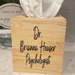 Personalized wood tissue box cover, custom tissue box, personalized family name on tissue box, housewarming gift tissue box, gift, vinyl