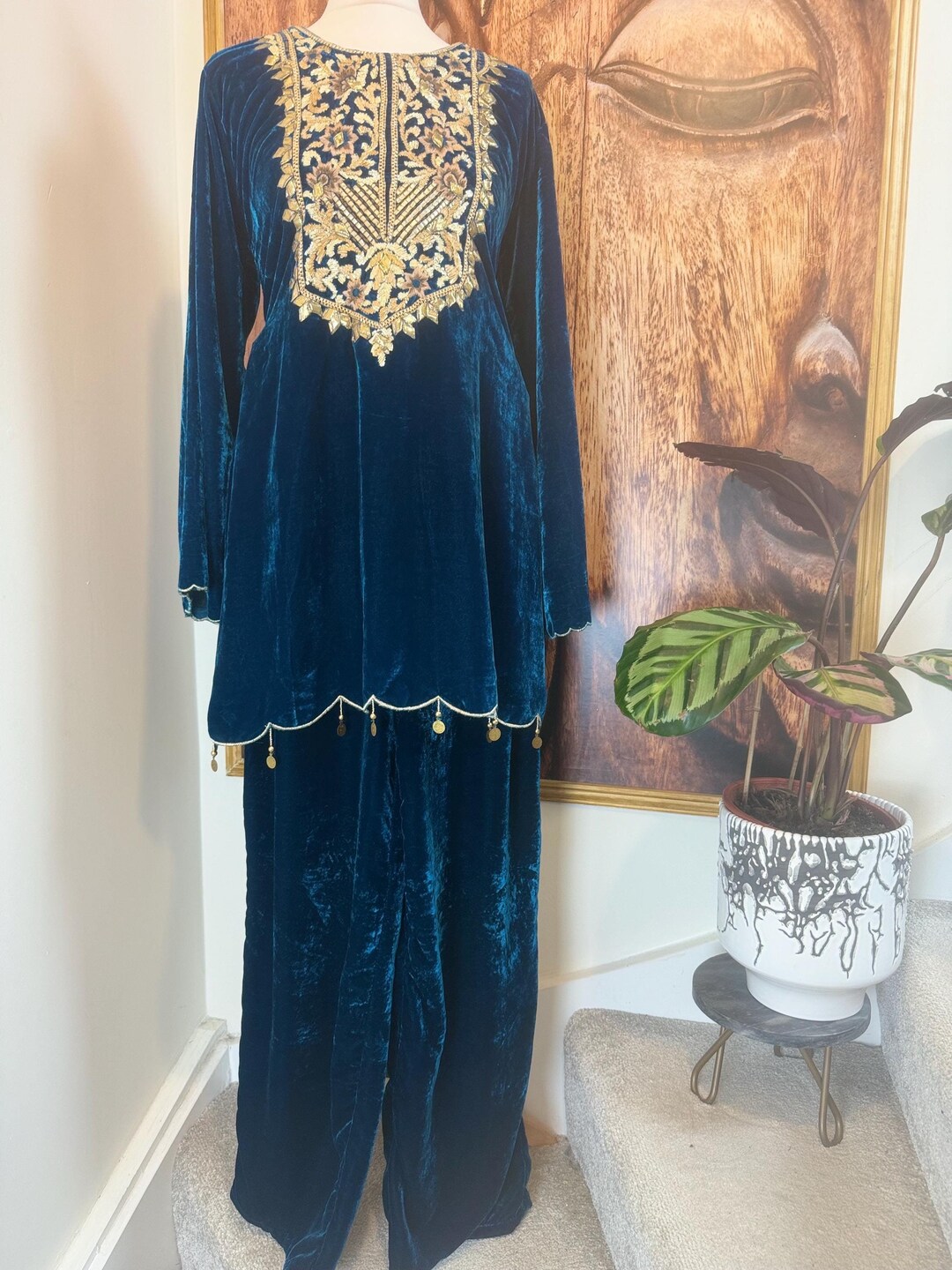 Women Teal Velvet Embroidered Straight Kurta With Afghani Pants