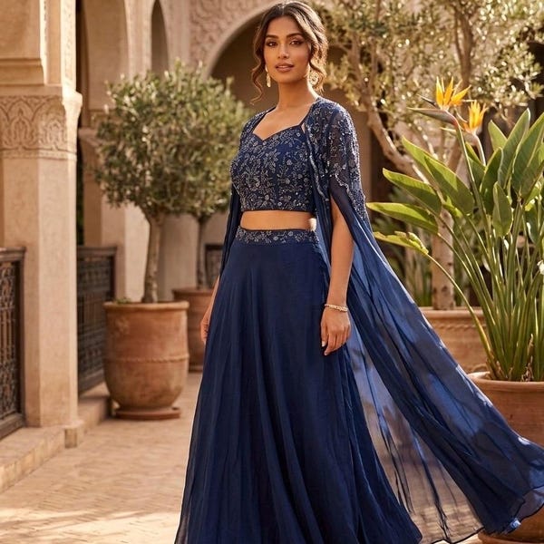 Jupe indo-occidentale bleue avec veste cape : tenues de mariage indiennes, veste brodée à la main