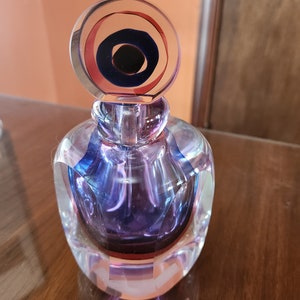Beautiful Fifth Avenue Crystal Perfume Bottle