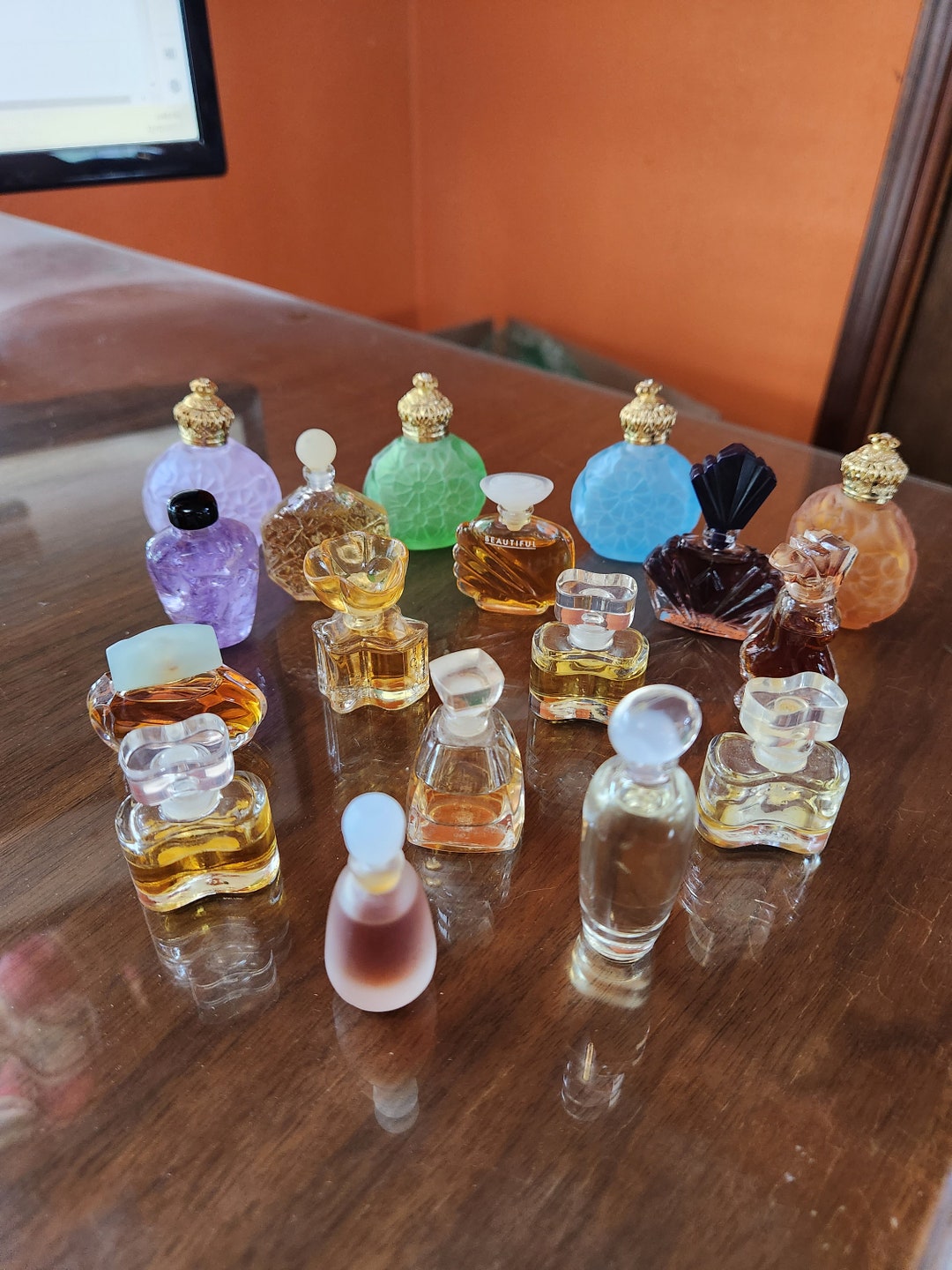 3 Pc) Assorted Miniature Perfume Bottles Set