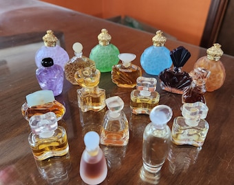 ヴィンテージのミニチュア香水瓶のコレクション - Etsy 日本