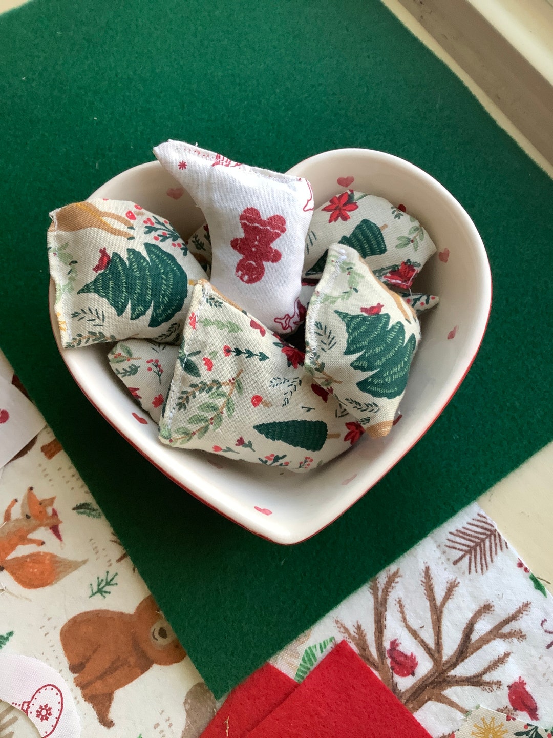 Handmade Catnip Cat Toy Holiday Mix Hand Sewn Catnip Filled Kitty Bits