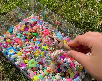 Preppy summer bead confetti
