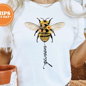 Womens Queen Bee Boss Lady Bee Gifts For Women' Women's T-Shirt