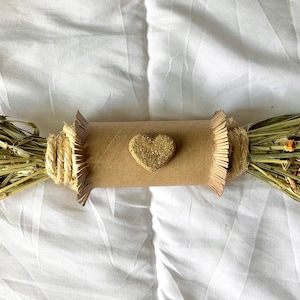Herbal Melody Tosser | delicious toy and treat with crispy hay and floral herbs | for bunnies, hamsters, guinea pigs and other small animals