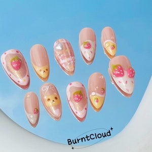 183 "Sabor a Fresa" Lindo 3D Fresa y Oso Rosa Pastel Prensa en Uñas / Uñas pintadas a mano personalizadas / Uñas reutilizables de almendras / Uñas postizas