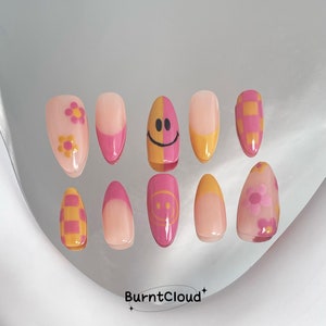 163 "Smiling Face" Pink Frenchtips Smile Emoji Colorful Cute Press on Nails | Custom Hand-painted Nails | Coffin Fake Nails | Almond Nails