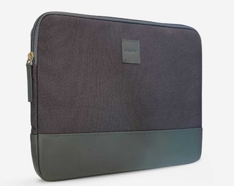 Handgefertigte HUUS PREMIUM Laptophülle, CHARCOAL | Laptop Schutzhülle 13-16 Zoll, MacBook Sleeve mit Reißverschluss