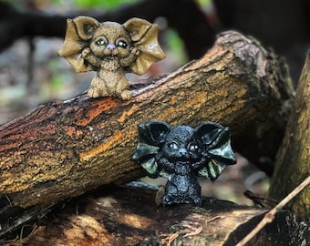 Bat Garden Statue, Plant Accessories, Halloween Decor