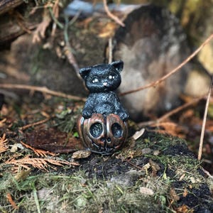 Halloween Cat Garden Statue Figurine, Plant Decoration