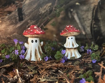 Mushroom Ghost Garden Statue Plant Accessory Halloween Decor