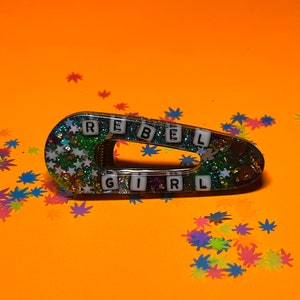 Barrette à cheveux Reine du Quartier.