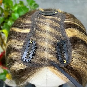 Gemengde kleur Ademend nettopper van echt haar voor vrouwen dun haar, ademend en onzichtbaar Zwitsers kant, houdt de bovenkant pluizig