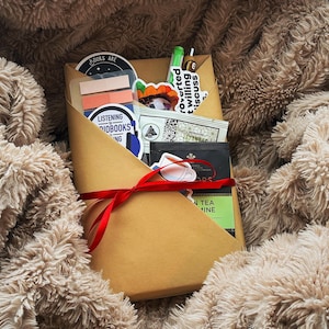 Date with a book custom | Subscription | Curated books | not genre based | reading subscription | book Subscription | gift for book lovers