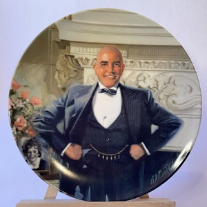 Edwin M. Knowles &quot;Daddy Warbucks&quot; The Annie Collector&#39;s Plate Series 1982