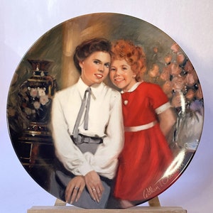 Edwin M. Knowles &quot;Annie and Grace&quot; The Annie Collector&#39;s Plate Series 1983