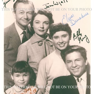Father Knows Best Cast Robert Young Jane Wyatt Elinor Donahue Billy Gray Lauren Chapin signed autograph autographed 8x10 photo reprint