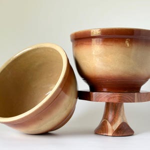 Pair of vintage Watt Ware Mixing Bowls, Large Eve-N-Bake Ware Pottery, Made in USA
