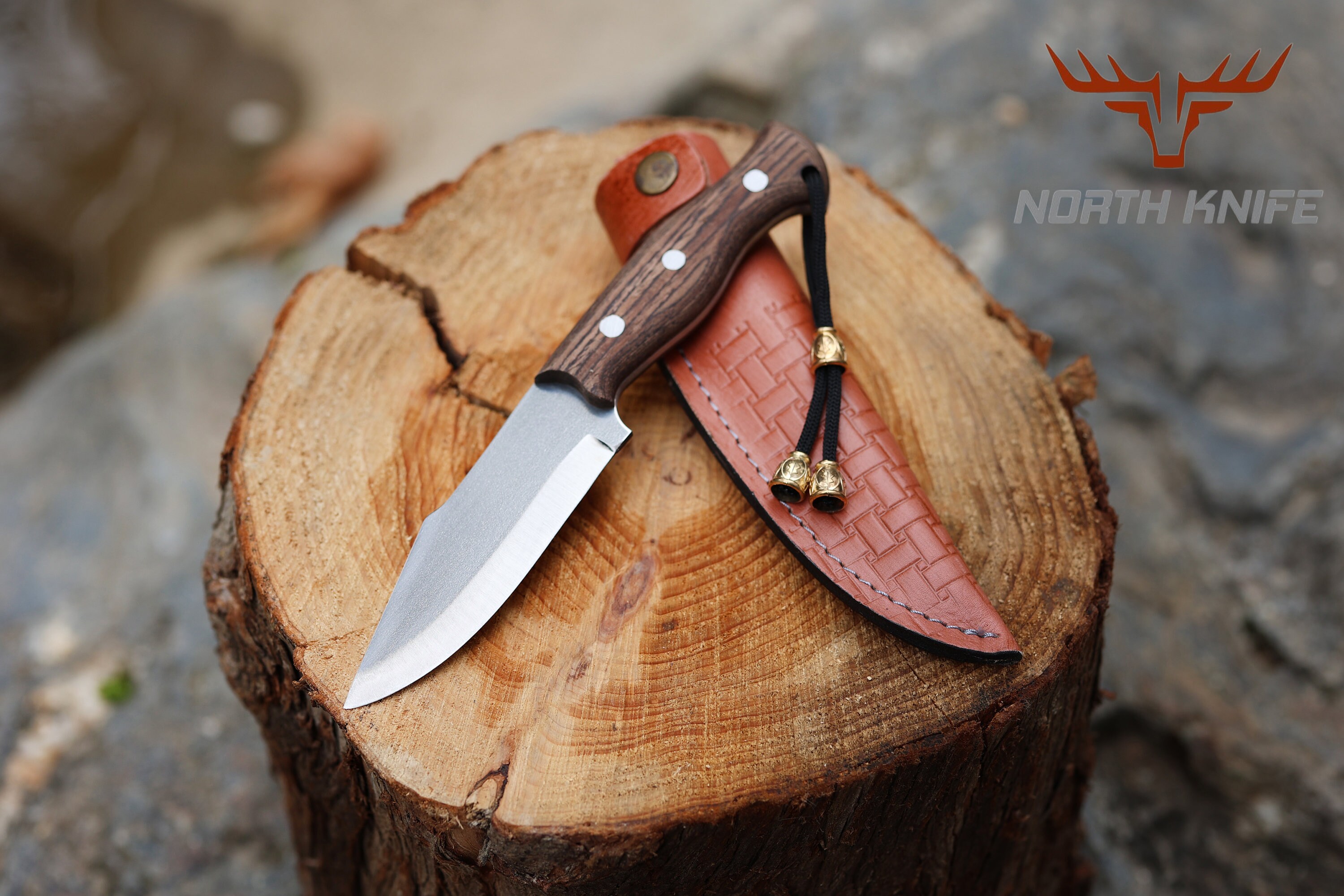 Handmade Camping and Hunting Knife With Walnut Handle,stainless Steel