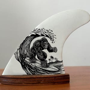 Decorated Surfboard Fin &quot;Surfing Gorilla&quot;