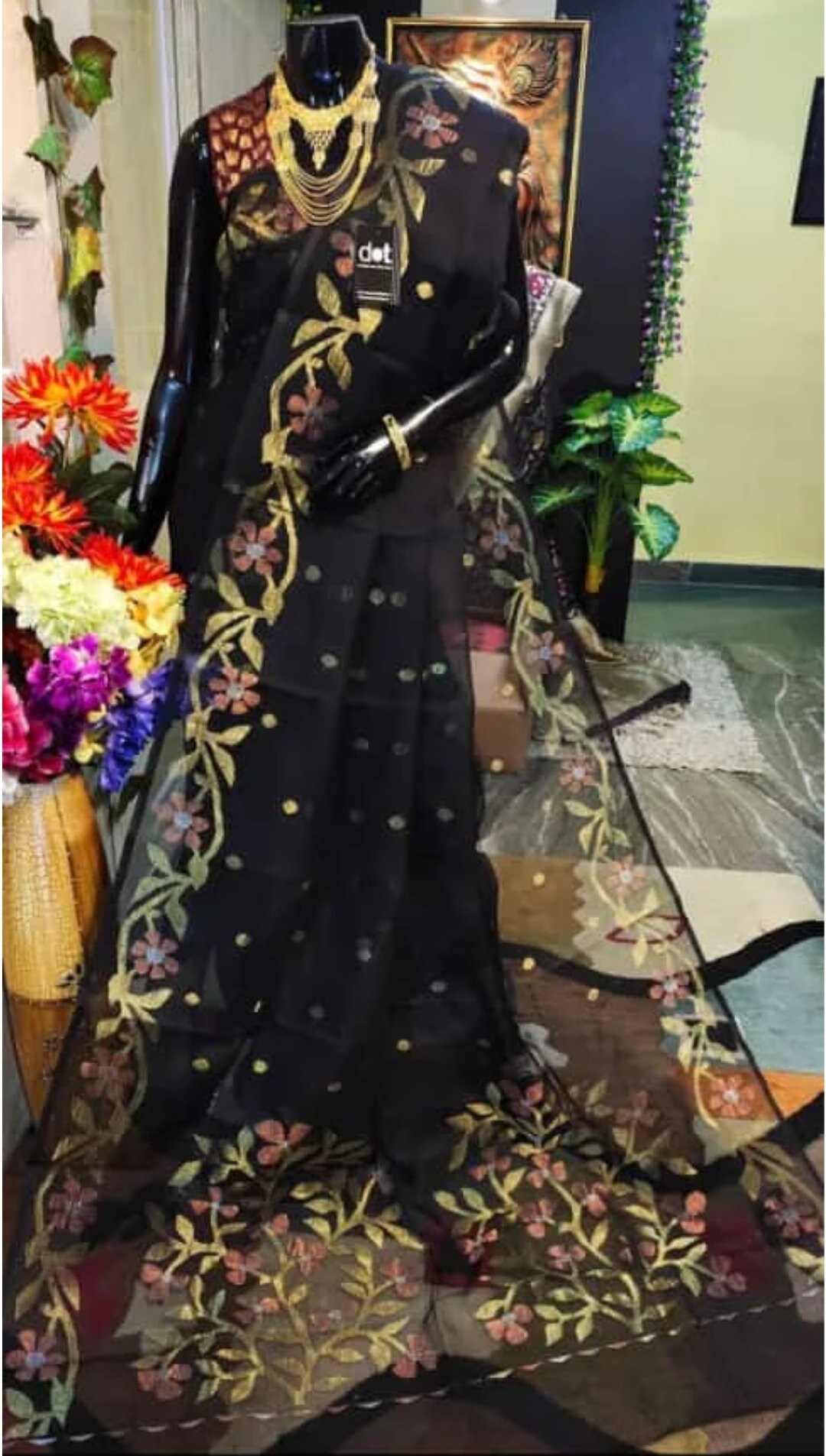 Ivory Handspun and Handwoven Muslin Jamdani Saree