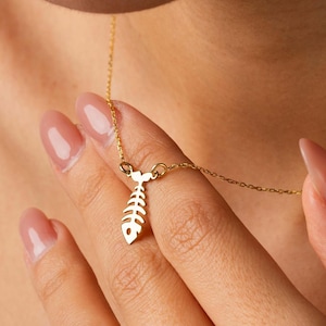 14k Gold Fish Necklace, Tiny Fish Necklace, Sea Jewelry for Women, Dainty Fish Pendant, Fish Charm, Simple Gold Necklace, Everyday Necklace