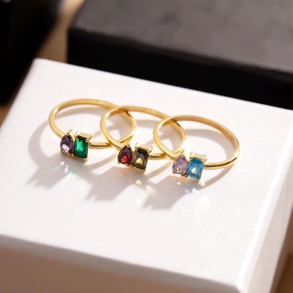 Custom Toi et Moi Birthstone Ring, Emerald & Pear Cut Birthstone Ring, Two Stone Ring, Birthstone Jewelry, Couples Ring Gift for Her