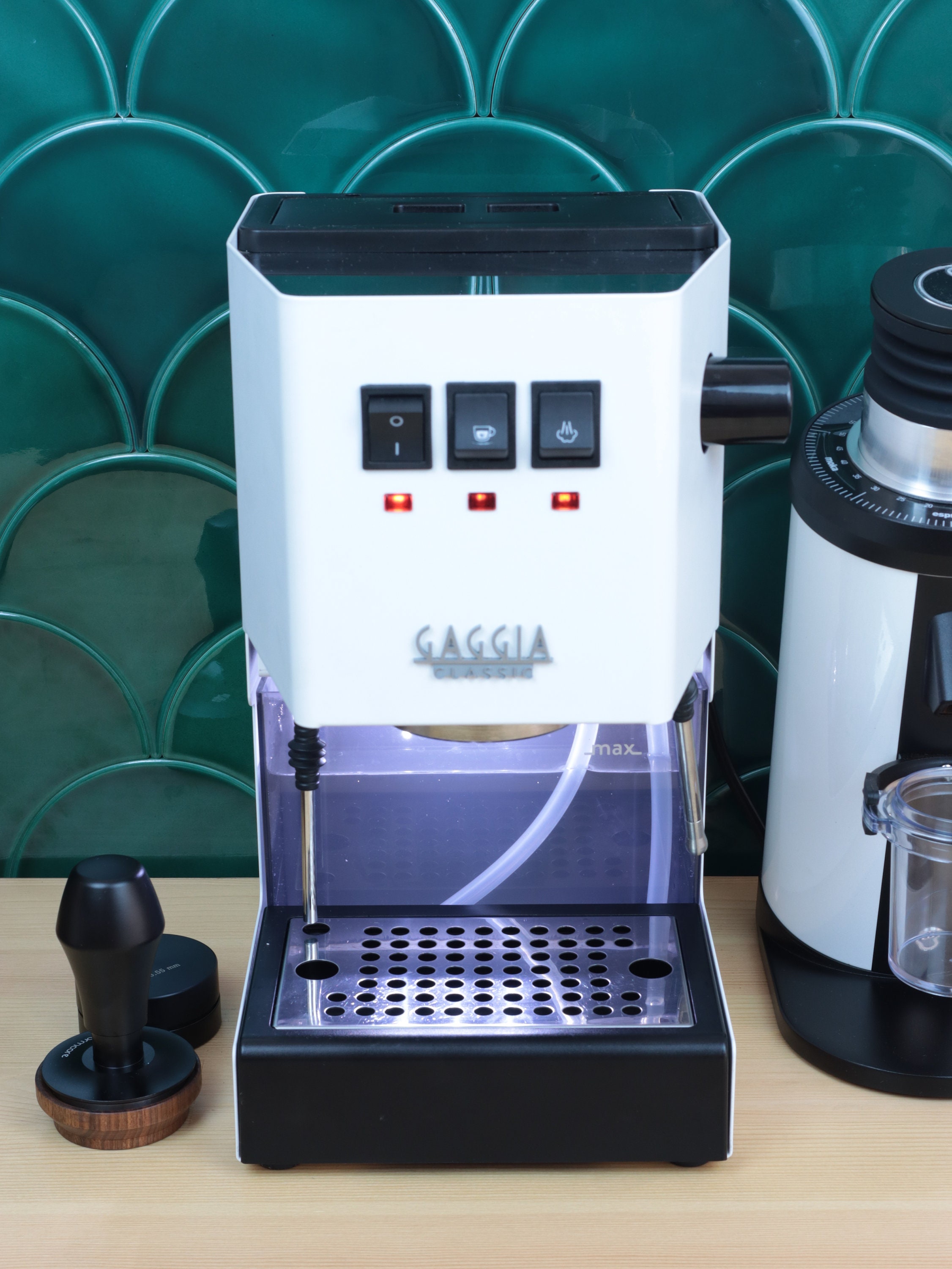 Gaggia Classic LED Light to Get Better Espresso -  Israel