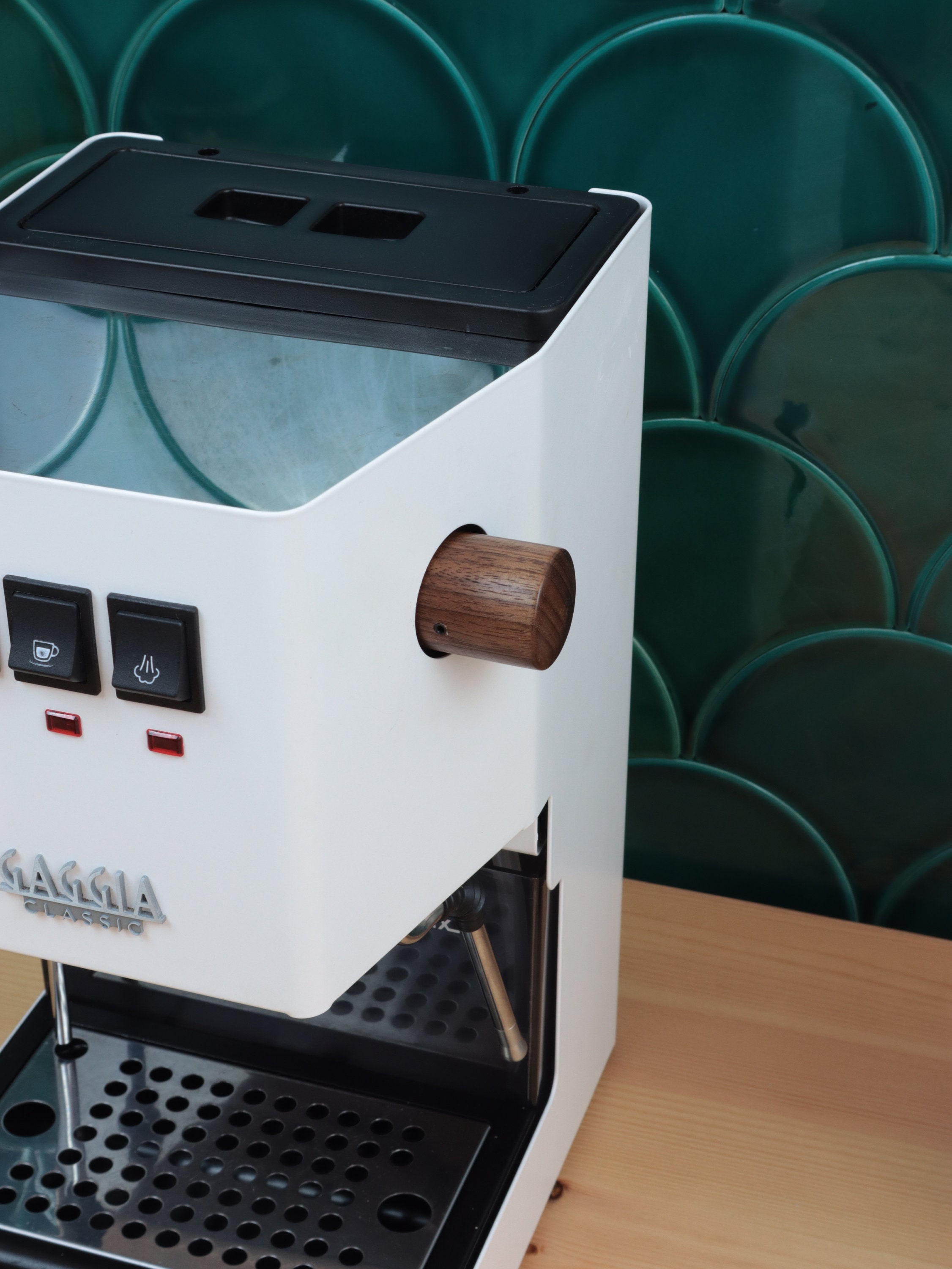 Shop AeroPress Coffee Maker Online – The Little Marionette